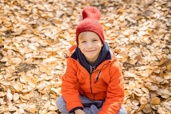 ropa infantil otono invierno nino de naranja con gorro